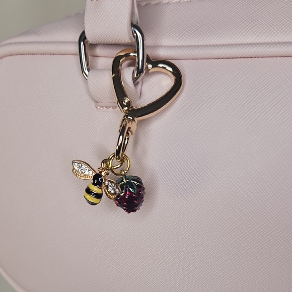Heart and Bee Charm - Picture 1 of 1